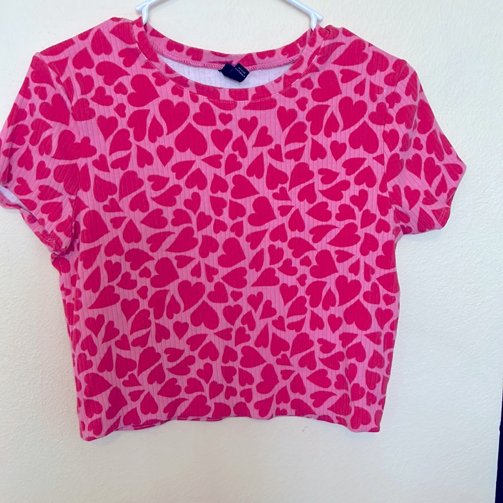 In good condition wild fable heart crop top
